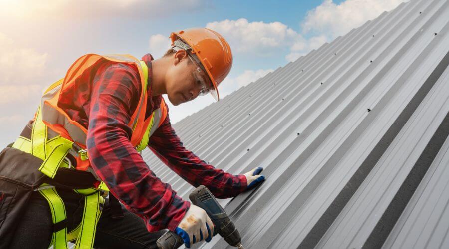 Professional gutter cleaning in Dardanelle, AR